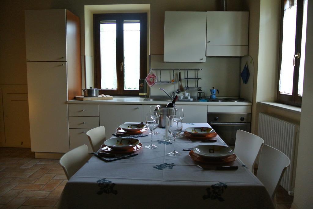 Agriturismo Valdappio Urbino Szoba fotó